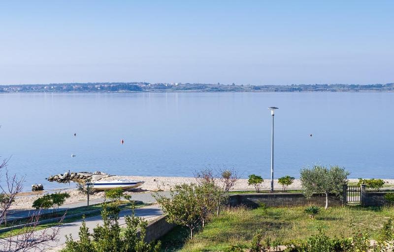 Apartment Nin - Vrsi At The Beach 외부 사진