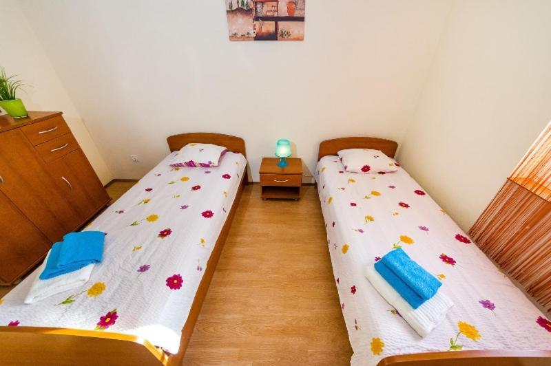 Apartment Nin - Vrsi At The Beach 외부 사진