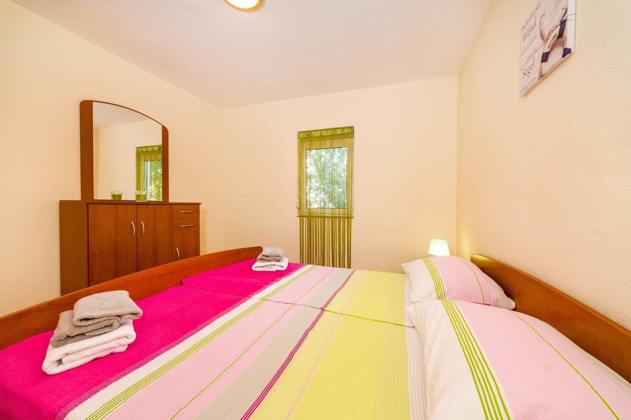 Apartment Nin - Vrsi At The Beach 외부 사진