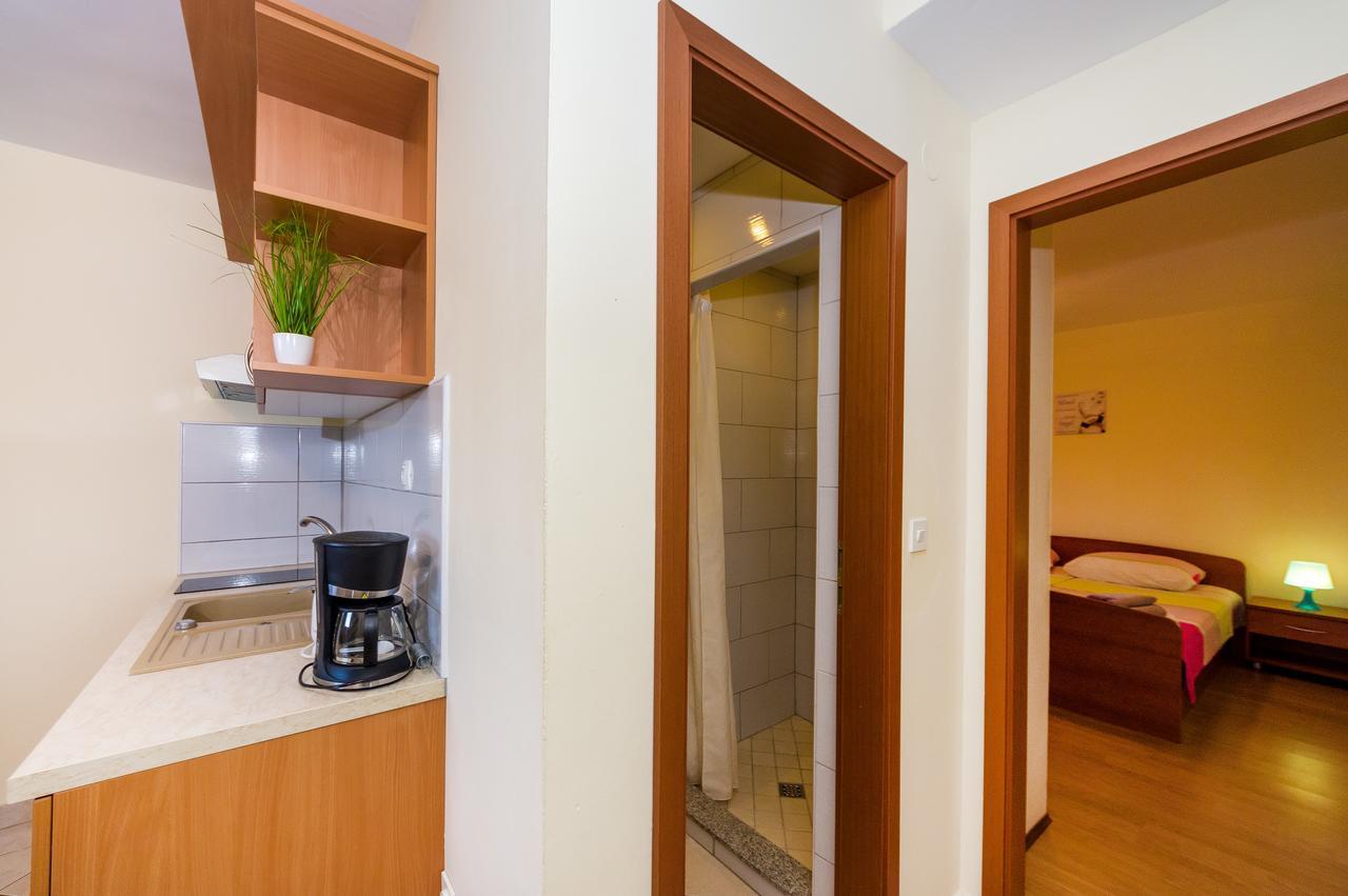 Apartment Nin - Vrsi At The Beach 외부 사진