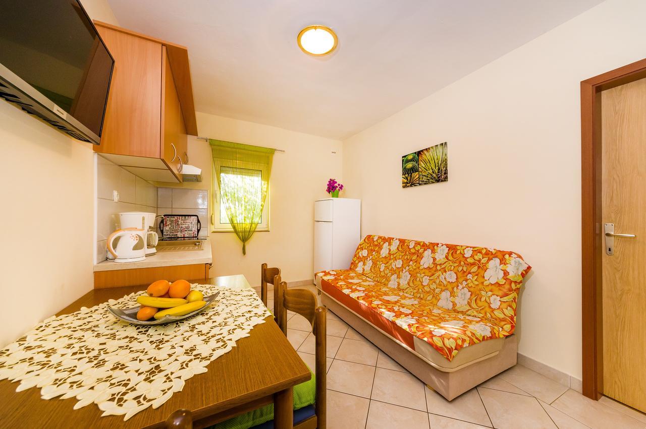 Apartment Nin - Vrsi At The Beach 외부 사진