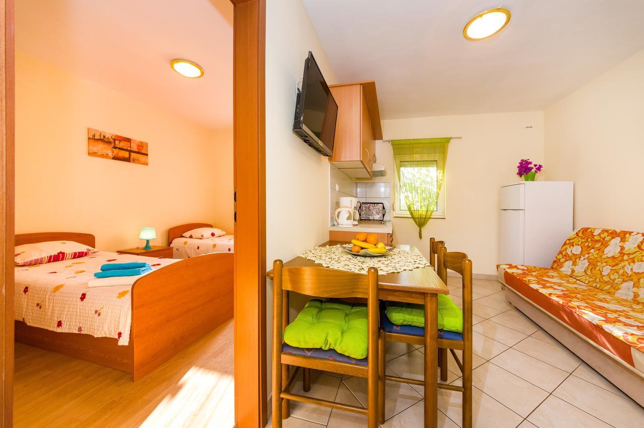 Apartment Nin - Vrsi At The Beach 외부 사진